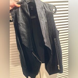 Fate Black Leather Sleeveless Jacket